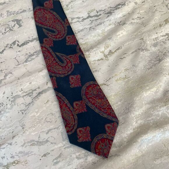Christian Dior Italy 100% Silk made in USA paisley tie - Picture 6 of 7